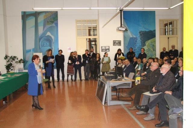 Presentazione del francobollo in memoria del XXV anniversario dell'uccisione di Padre Pino Puglisi, presenti in sala: Pres.  Maurizio Artale del Centro di Accoglienza Padre Nostro (per Padre Puglisi); Antonino Foti -  Capo Area Sicilia; On. Tot� Cordaro ( in rappresentanza del Sindaco); Vicario Episcopale Don Leoluca Pasqua (in rappresentanza dell'Arcivescovo
Lorefice); Assessore Giuseppe Mattina ( in rappresentanza del Sindaco); Dott. Giovanni La Fiura del centro Studi e Documentazione Peppino Impastato
( per Peppino Impastato); Dott. Fabio Gregori (Resp. Filatelia Nazionale); Francesco Puglisi (fratello di Padre Pino Puglisi); Maria Luisa Impastato ( Nipote di Peppino Impastato)