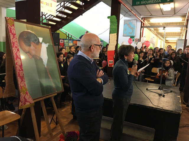 il Dirigente Scolastico della Scuola R. Franchetti Prof.ssa  Grazia Pappalardo e il dirigente scolastico dell S. primaria N. sauro Fabio Passiglia presentano la manifestazione della XXIII giornata della memoria e dell�impegno