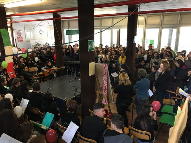 Suor Cristina Cosa recita la preghiera