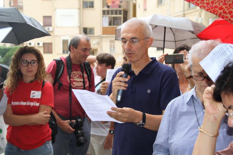 Momento di preghiera prima dell'inaugurazione