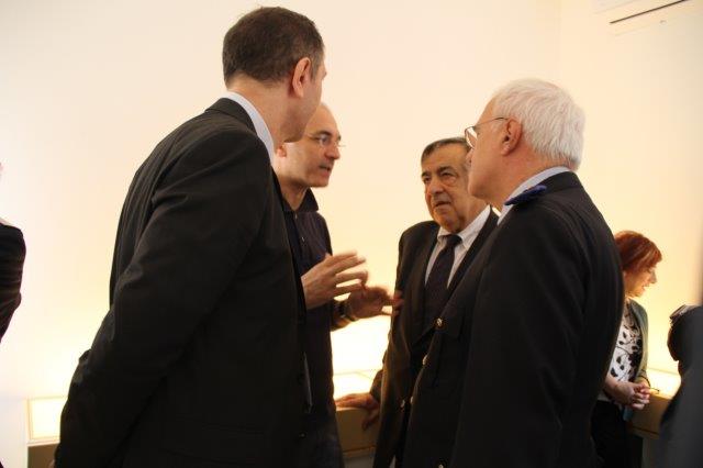 Il DS dell'ICS Padre Pino Puglisi Ing. Andrea Tommaselli, il C.te della P.M. di Palermo Dott. Gabriele Marchese, il Sindaco di Palermo Prof. Leoluca Olrlando, e Maurizio Artale, presidente del Centro Padre Nostro