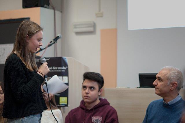 Maurizio Artale con gli studenti dei Licei Giovanni di San Giovanni, Valdarno