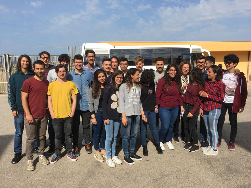 Arrivo della classe 5C del Liceo 'A. Volta' di Caltanissetta