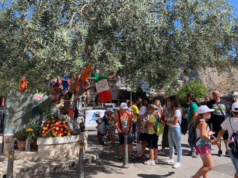 I nostri bambini impegnati nelle attivit� in via D'Amelio, luogo della strage