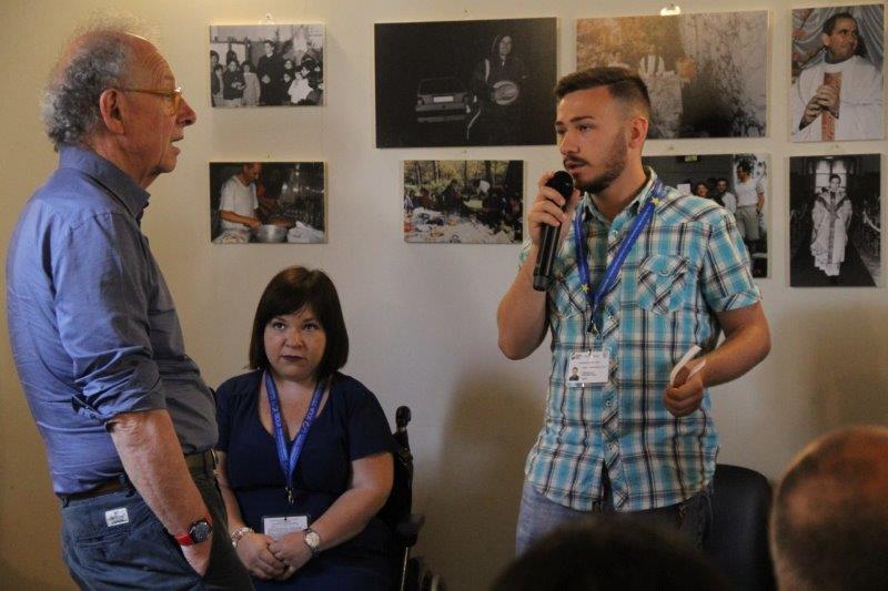 Alcuni interventi da parte del pubblico presente