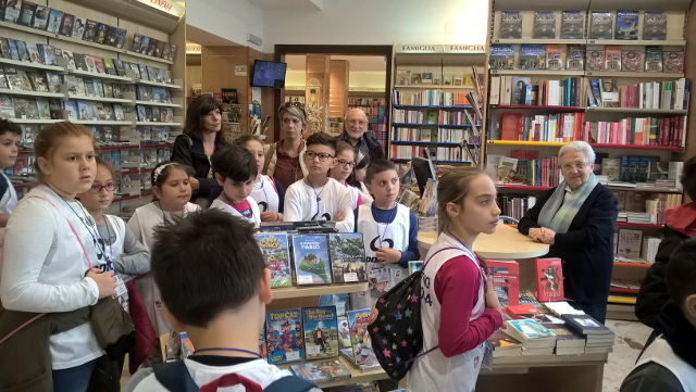 I bambini della scuola Orestano visitano la libreria Paoline e la tomba di Puglisi in Cattedrale