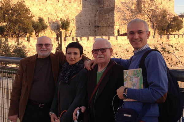 da sinistra i parenti di padre Giuseppe Puglisi: Francesco (fratello), Vincenza Triolo (nipote), Gaetano (fratello di Padre Puglisi) e Maurizio Artale (Presidente del Centro di Accoglienza Padre Nostro)