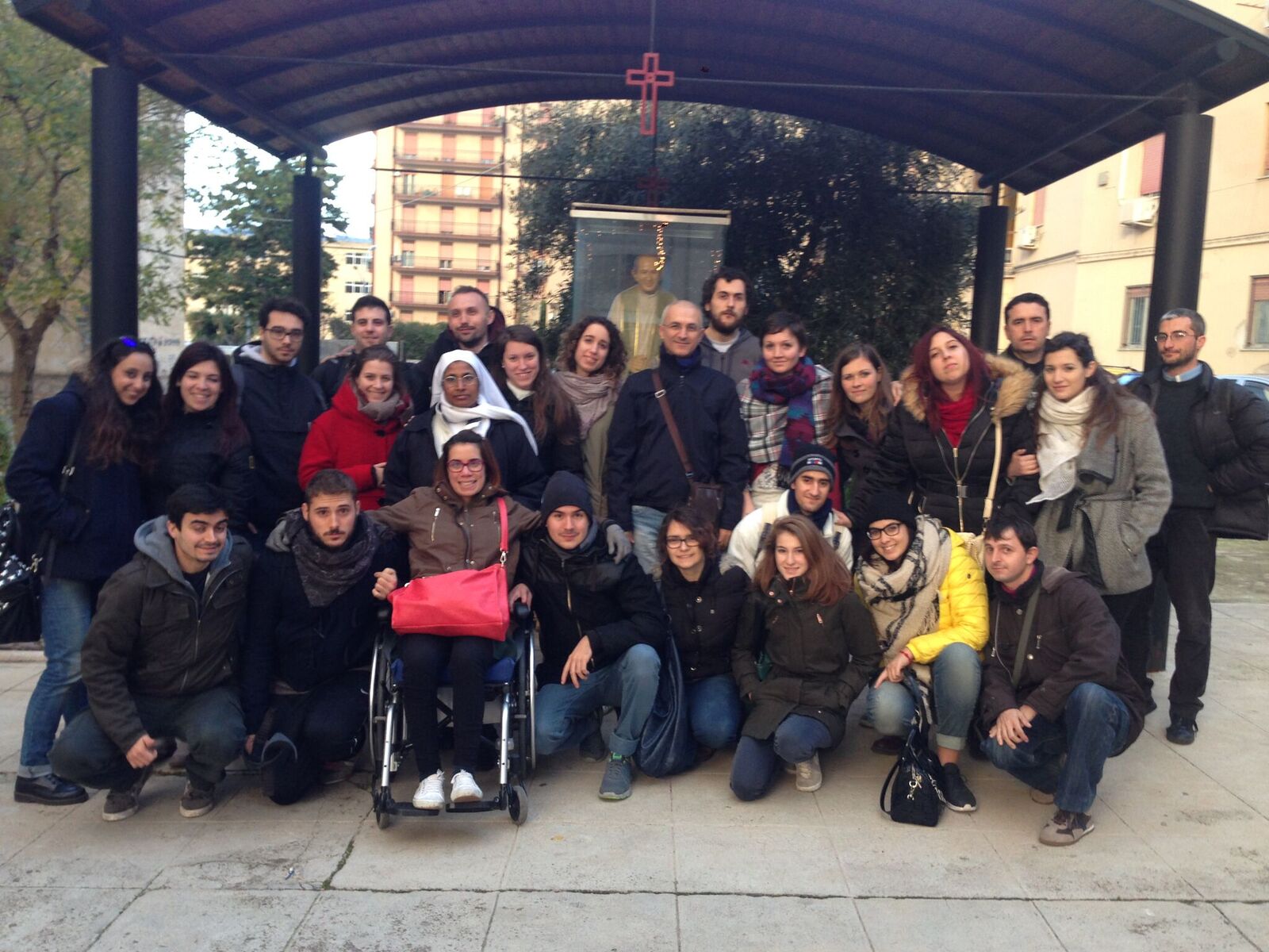 Gruppo parrocchiale Reggio Emilia (don Paolo) visita il Centro Padre Nostro e la Casa-Museo il 3 gennaio 2016