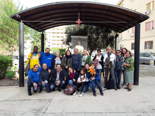Gruppo 'Progetto Terre elette'. Fondazione con il Sud - Associazione Noi&Voi di don Francesco Mitidieri di Taranto in visita presso la casa-museo del Beato Puglisi il 17 novembre 2016