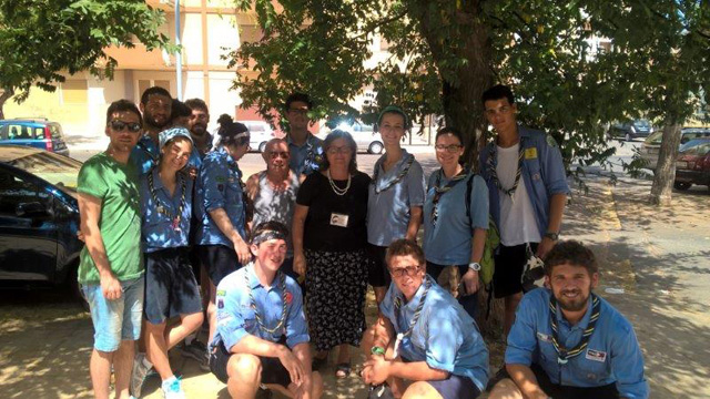 Un gruppo di giovani scout in visita ai luoghi del Beato Giuseppe Puglisi