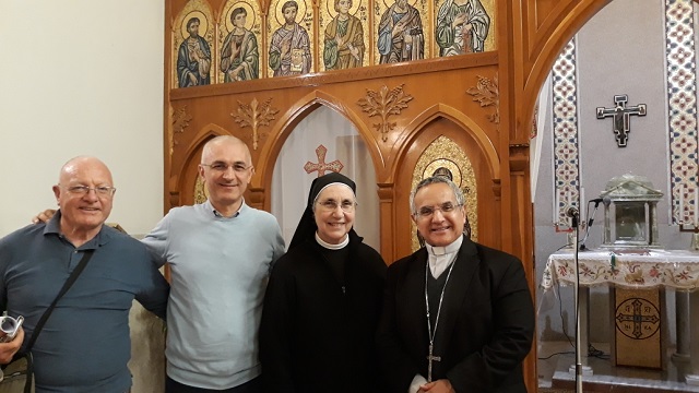 Gruppo Caritas diocesana di Piazza Armerina accompagnati da Mons. Rosario Gisana visitano la casa-museo del Beato Puglisi