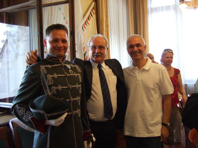 Nell'immagine: L�Onorevole Kuics�r Jozsef e Maurizio Artale